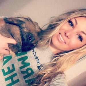 Meet your Posher, Danielle